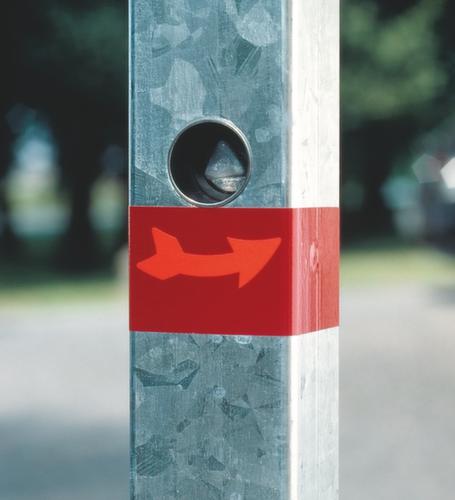 Locking post with pointed head