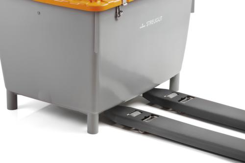 Grit container