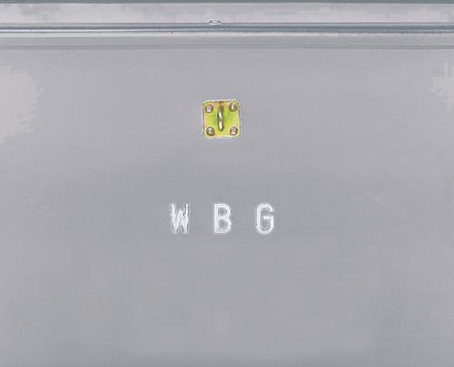 Grit container