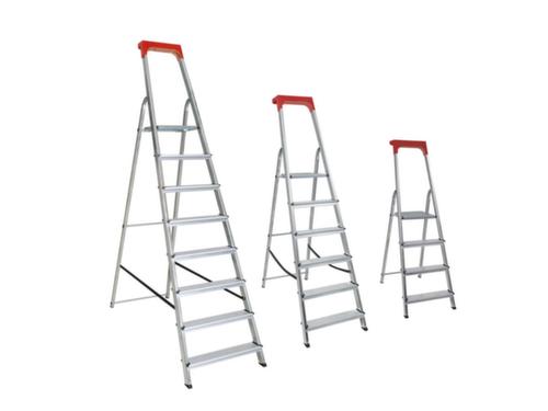 Aluminum stepladder