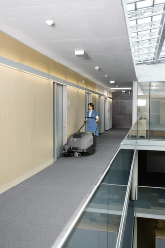 Kärcher vacuum sweeper