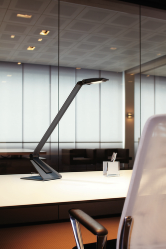 MAUL Dimmable LED table lamp MAULsolaris, light neutral white, silver