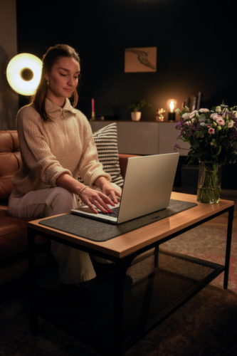 Durable Desk pad EFFECT made from recycled PET felt