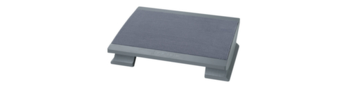 Tilting footrest with carpet