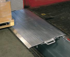 Drive-over bridge with 4000 kg load capacity
