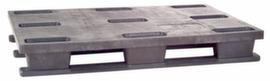 Plastic stacking pallet with interchangeable runners