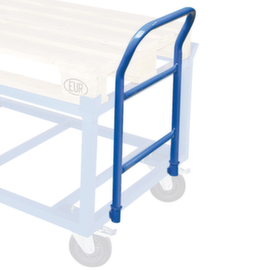 Push bar for pallet chassis