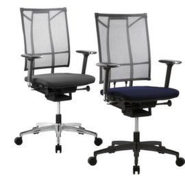 Nowy Styl Office swivel chair with synchro mechanism