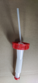 Screw-on spout for cracklers